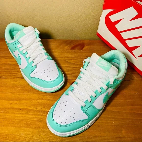 EUC RARE Women’s Nike Low Dunk Green Glow/White Sneakers - HTF - Picture 4 of 17